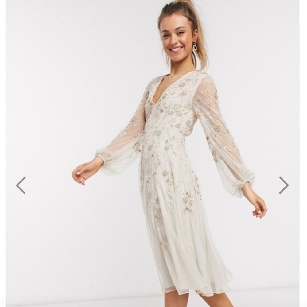 Never worn/BRAND NEW: ASOS DESIGN midi dress with